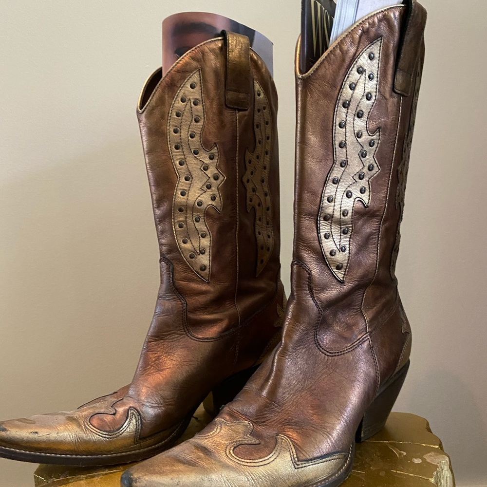 Bcbg cowgirl boot